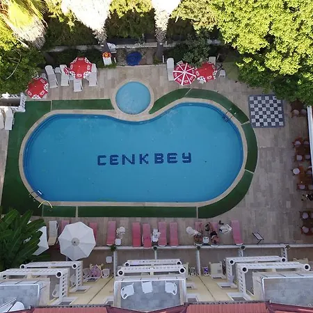 Cenk Bey 3*