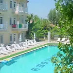 Ξενοδοχείο Cenk Bey 3*