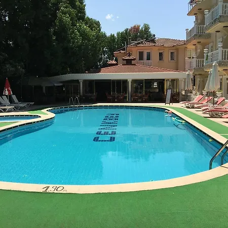 Hotel Cenk Bey 3*