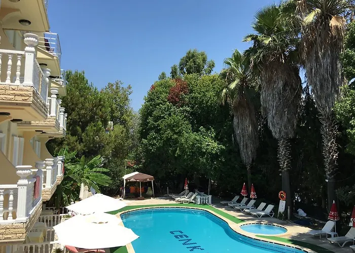 Hotel Cenk Bey 3*