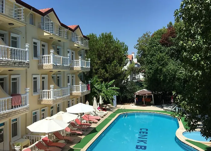 Hotel Cenk Bey 3*