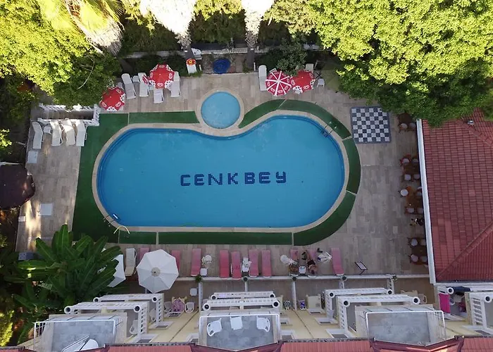 Cenk Bey 3*