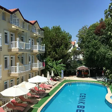 Hotel Cenk Bey 3*